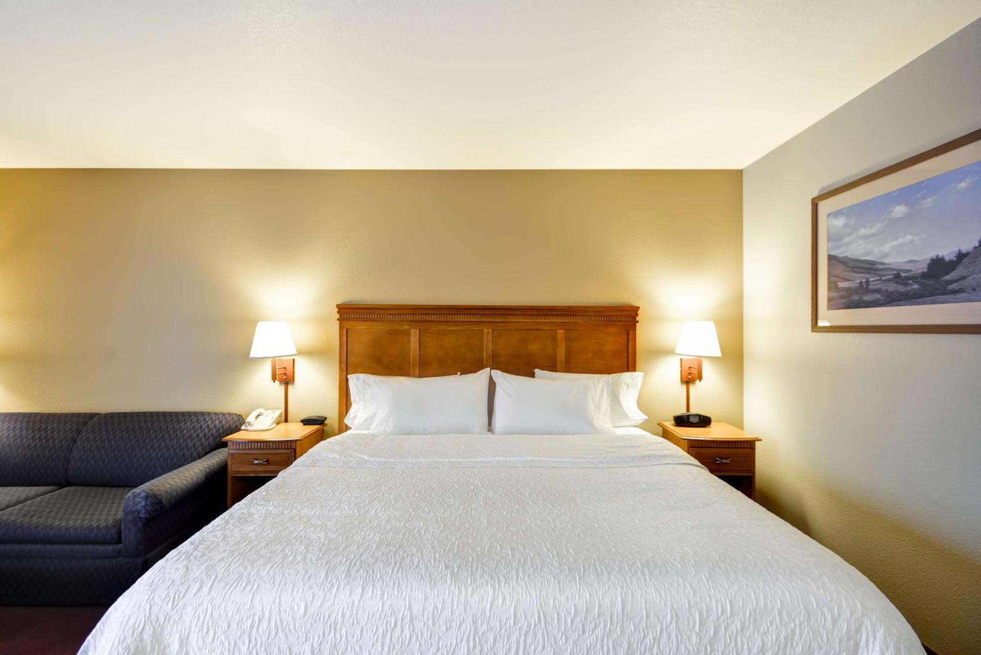 Hampton Inn Бозмен Екстер'єр фото
