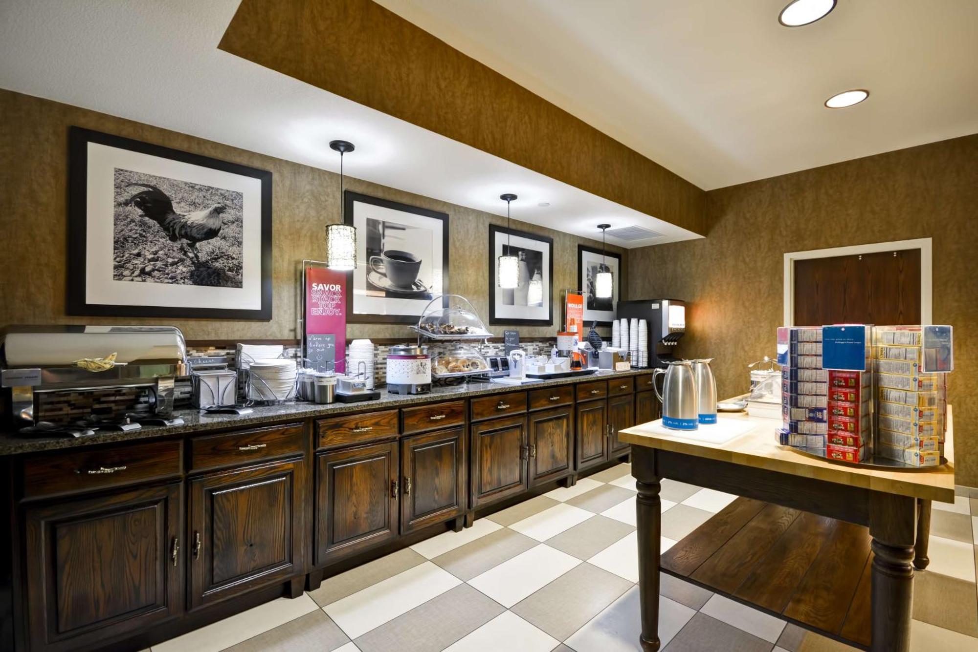 Hampton Inn Бозмен Екстер'єр фото