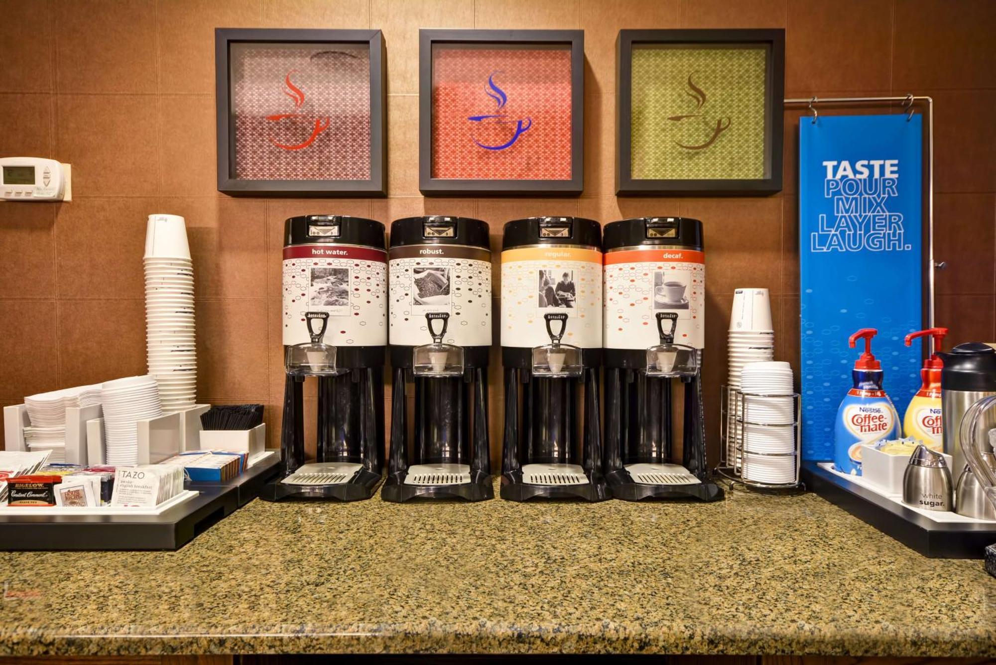 Hampton Inn Бозмен Екстер'єр фото