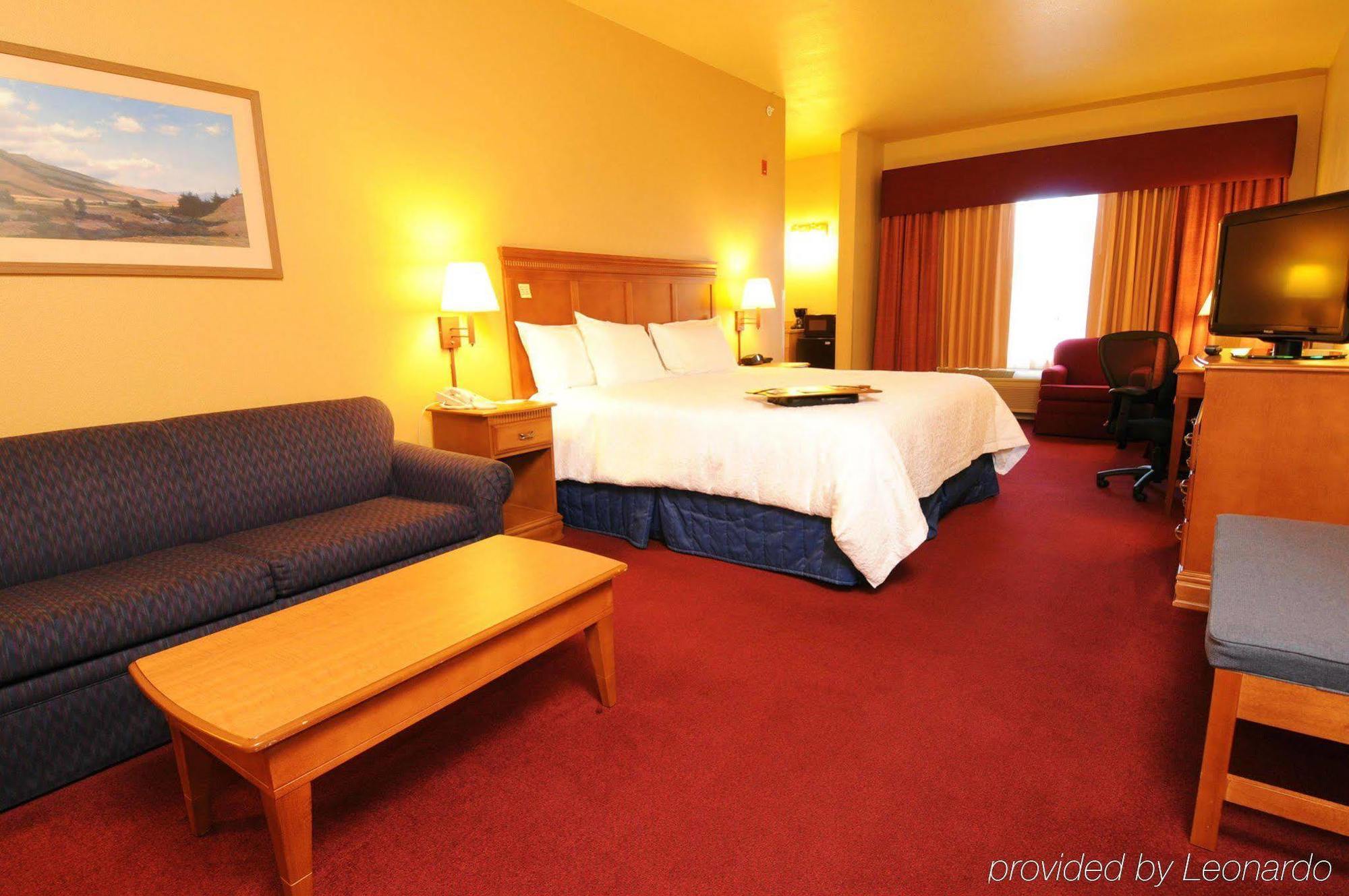 Hampton Inn Бозмен Екстер'єр фото