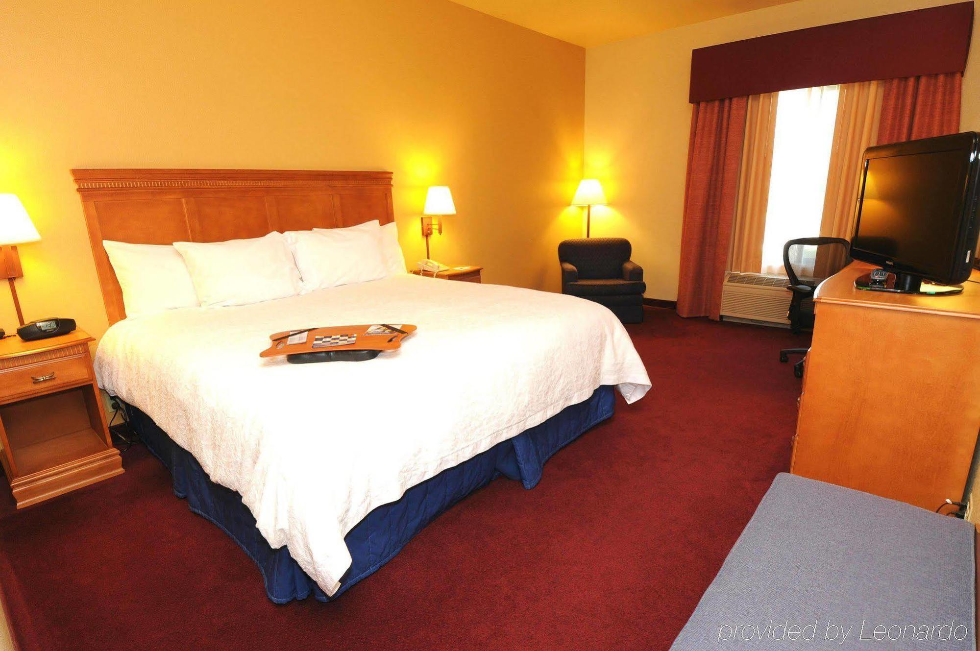 Hampton Inn Бозмен Екстер'єр фото