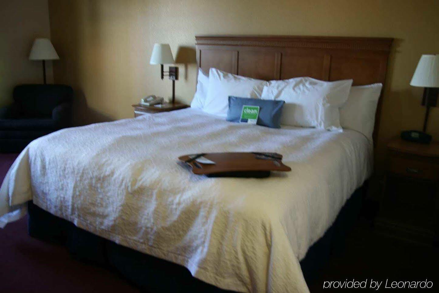 Hampton Inn Бозмен Екстер'єр фото